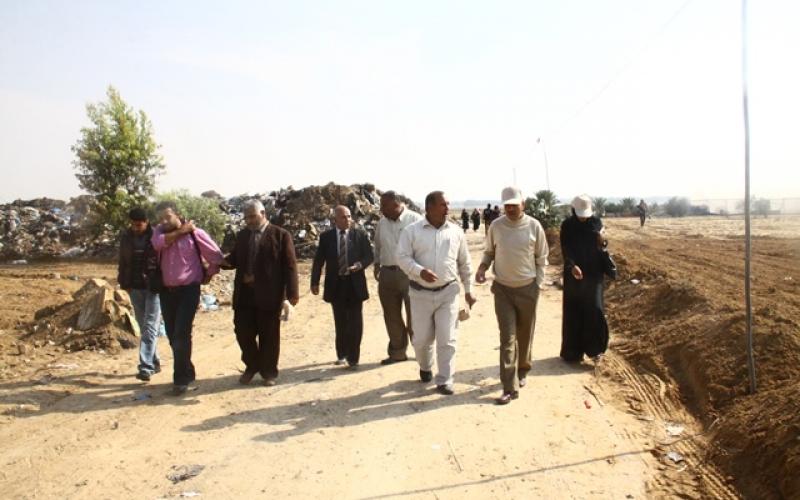 بالصور: المنظمات الأهلية تزور بلدة خزاعة