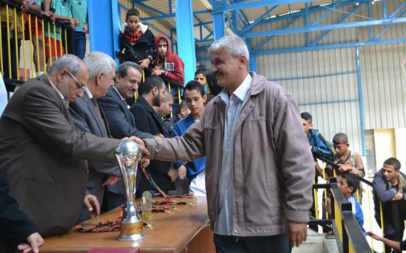 بالصور: بلدية النصيرات تنظم بطولة كروية لطلاب الإعدادية