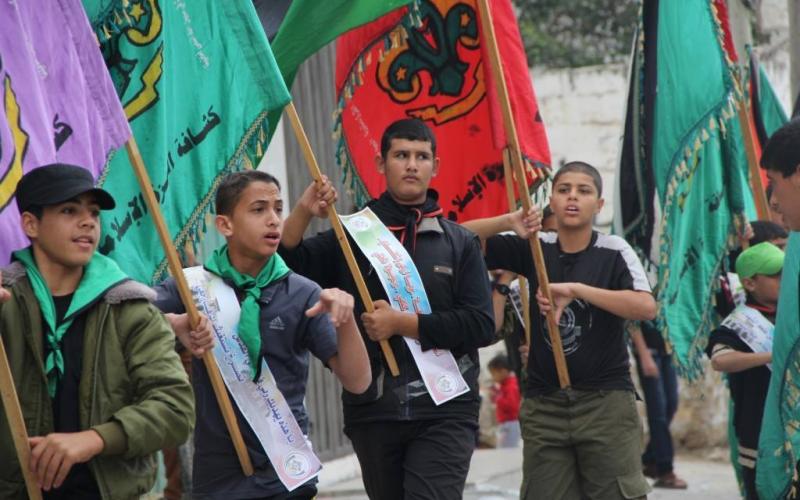 بالصور: كشافة ديرالبلح تنظم مسيراً كشفياً لنصرة "الاقصى"