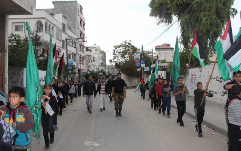 بالصور: كشافة ديرالبلح تنظم مسيراً كشفياً لنصرة "الاقصى"