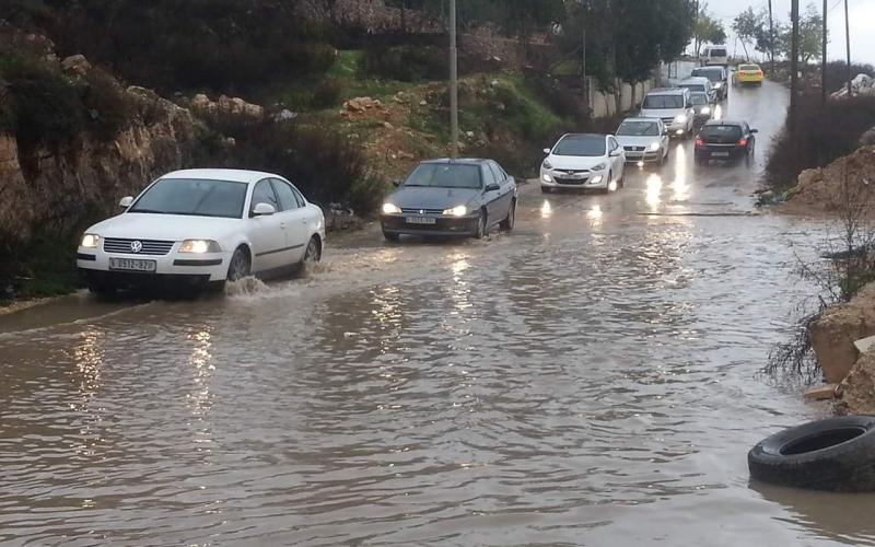 صور: الأمطار تكشف عورة رام الله