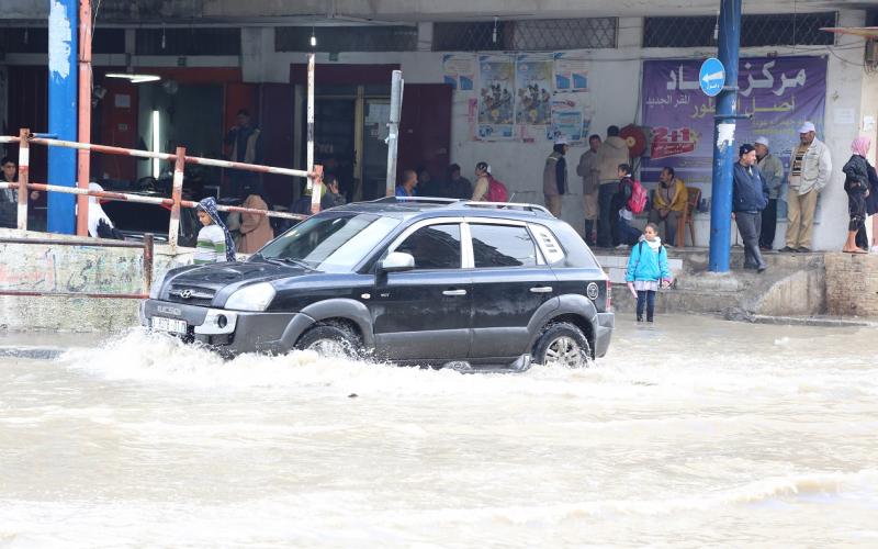 صور: هطول كميات كبيرة من الأمطار شمال القطاع