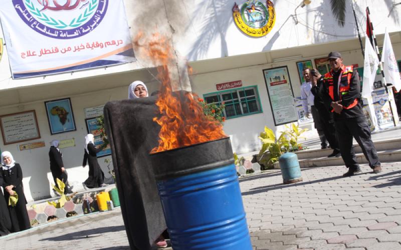 صور.. مناورة ميدانية للدفاع المدني بغزة