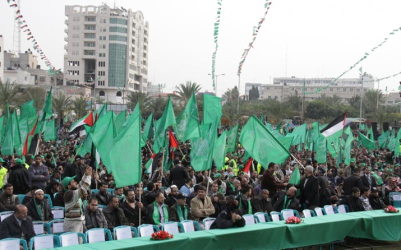 بالصور.. الكتيبة الخضراء تمتلئ بأنصار حماس