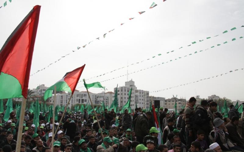 بالصور.. الكتيبة الخضراء تمتلئ بأنصار حماس