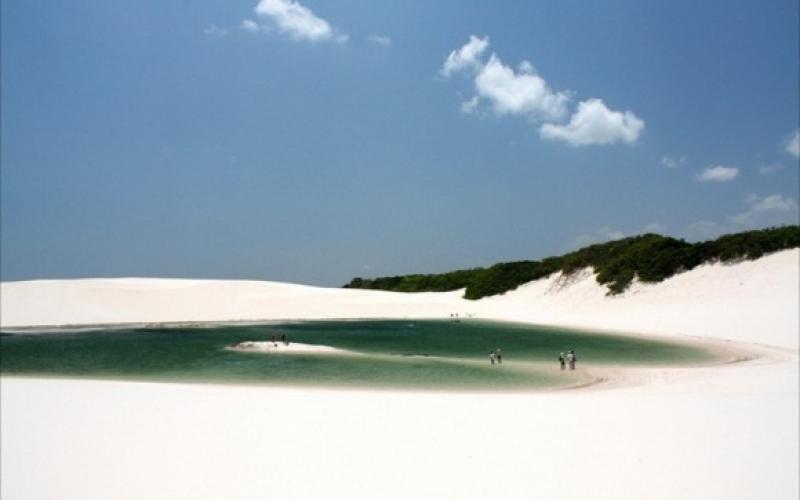 صور.. حدائق الرمال البيضاء في البرازيل