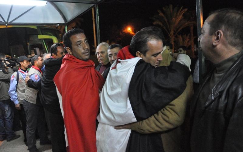 صور وصول قافلة الأحرار التونسية
