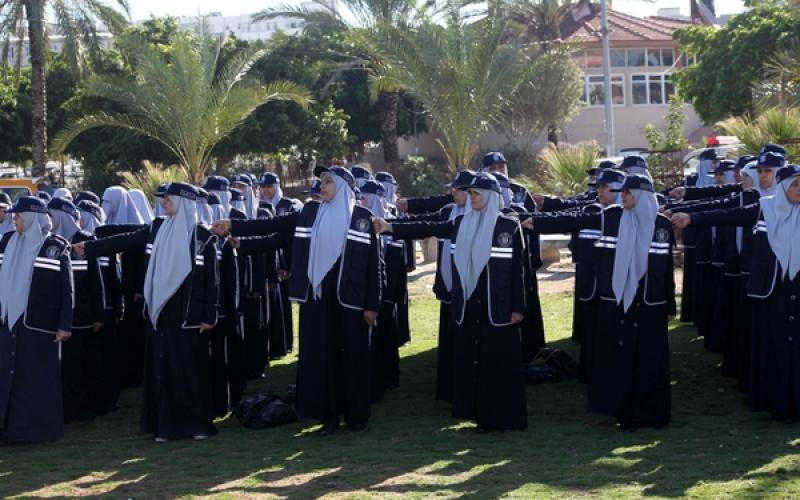 صور.. شرطة نسائية تستعد لتأمين مهرجان حماس
