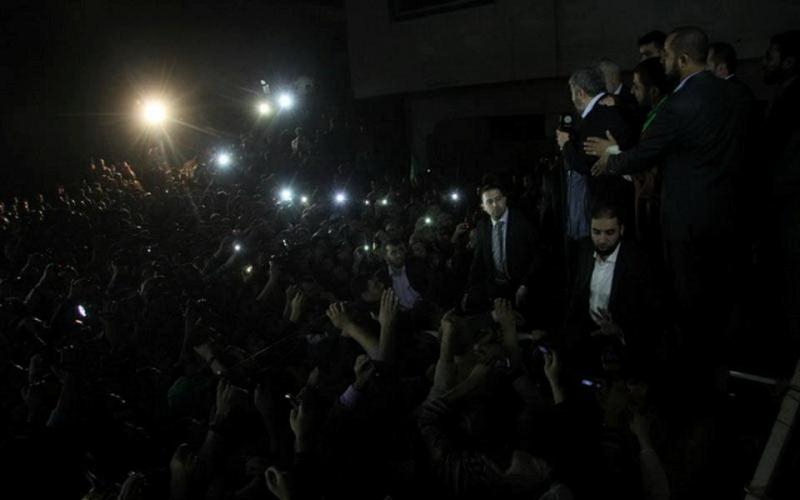 صور.. مشعل ببيت الياسين والجعبري والدلو