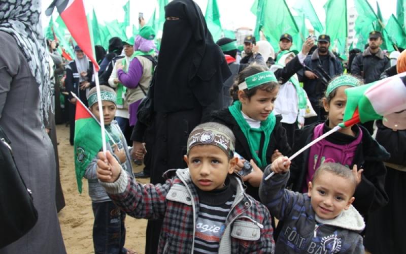 صور.. زحوف الحماس تزيّن الكتيبة الخضراء