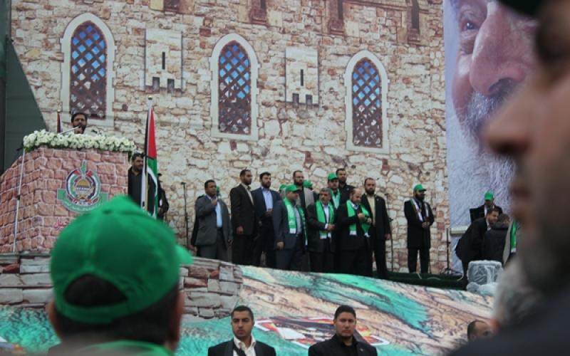 صور.. قيادة حماس تضيء مهرجان الإنطلاقة