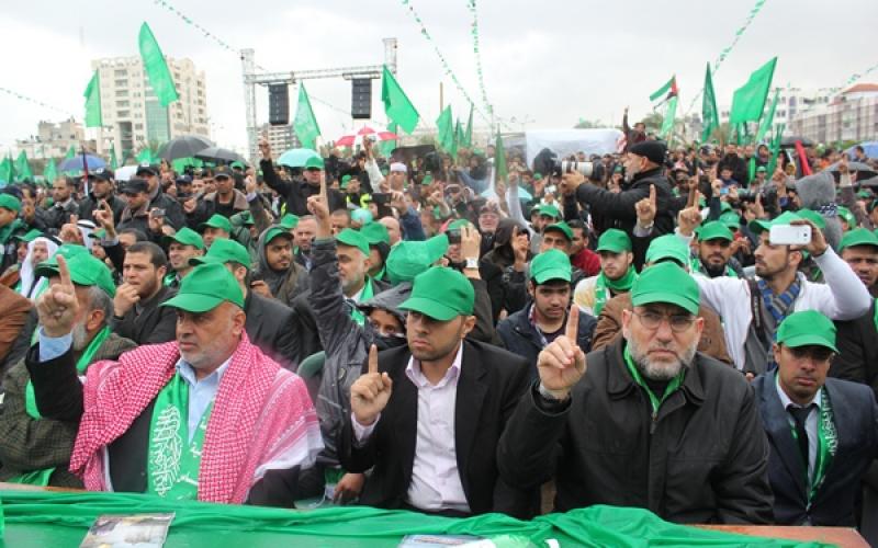 صور.. قيادة حماس تضيء مهرجان الإنطلاقة