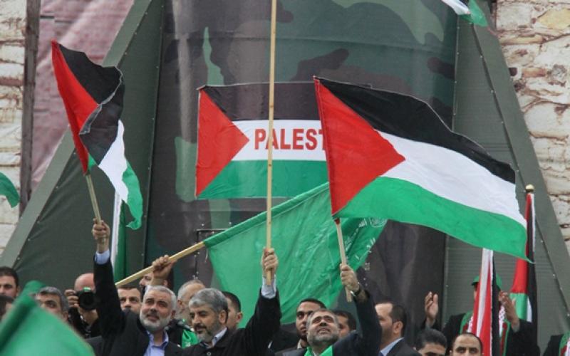 صور.. قيادة حماس تضيء مهرجان الإنطلاقة