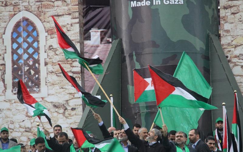 صور .. قيادة حماس تحتفل وسط جماهيرها