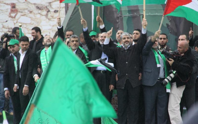 صور .. قيادة حماس تحتفل وسط جماهيرها