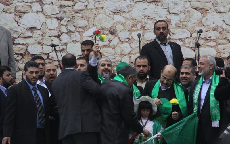 صور .. قيادة حماس تحتفل وسط جماهيرها