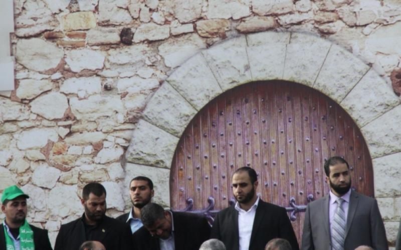 صور.. قيادة حماس تضيء مهرجان الإنطلاقة