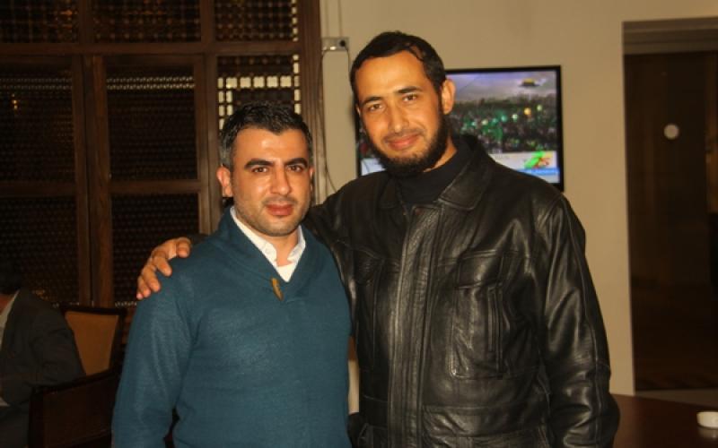 صور.. منشدون ألهبوا حماس الجماهير بالانطلاقة