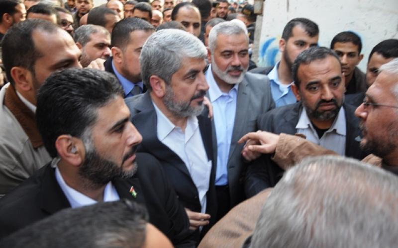 صور..زيارة مشعل لمنزل أبو عوض النيرب
