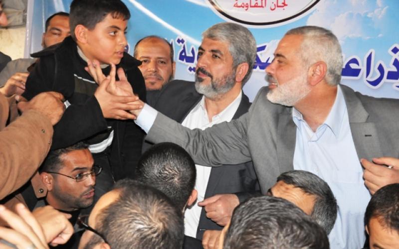 صور..زيارة مشعل لمنزل أبو عوض النيرب