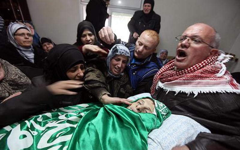صور.. الخليل تشيع الشهيد "السلايمة"