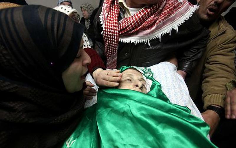 صور.. الخليل تشيع الشهيد "السلايمة"