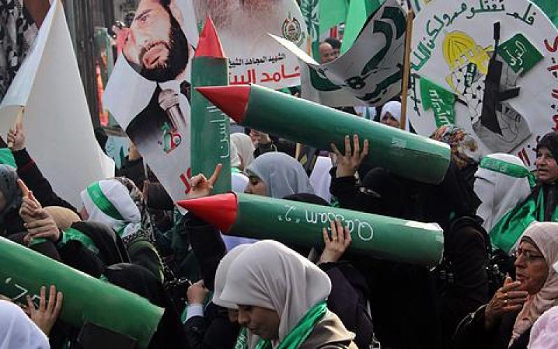 بالصور.. نابلس خضراء بمهرجان انطلاقة حماس
