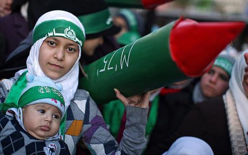 بالصور.. نابلس خضراء بمهرجان انطلاقة حماس