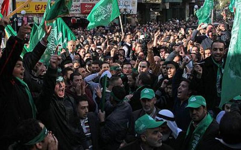 بالصور.. نابلس خضراء بمهرجان انطلاقة حماس