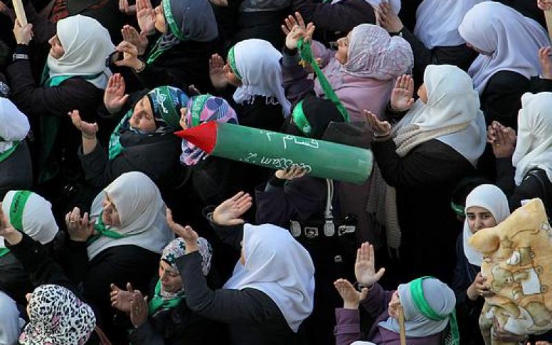 بالصور.. نابلس خضراء بمهرجان انطلاقة حماس