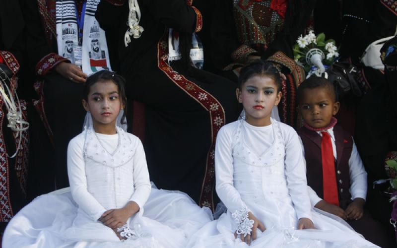 صور.. زفاف جماعي بمحافظة رفح جنوب القطاع