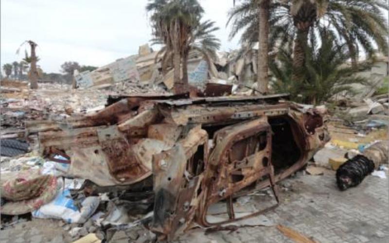 صور .. من مقر للقذافي إلى مطرح للقمامة