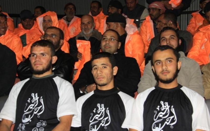 بالصور..  مجموعة شبابية تكرم "أصدقاء البيئة‎"