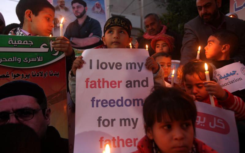 صور.. أطفال غزة يتضامنون مع الأسرى
