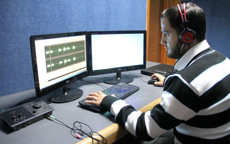 صور.. افتتاح إذاعة " الفلسطينية"  (98 FM)