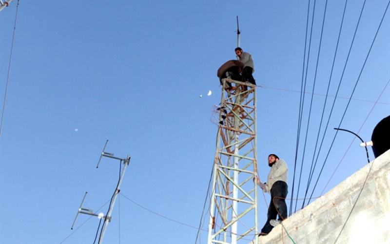 صور.. افتتاح إذاعة " الفلسطينية"  (98 FM)