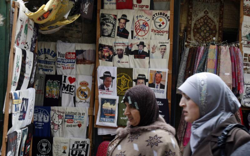 صور.. الباعة والمحلات التجارية بالقدس المحتلة
