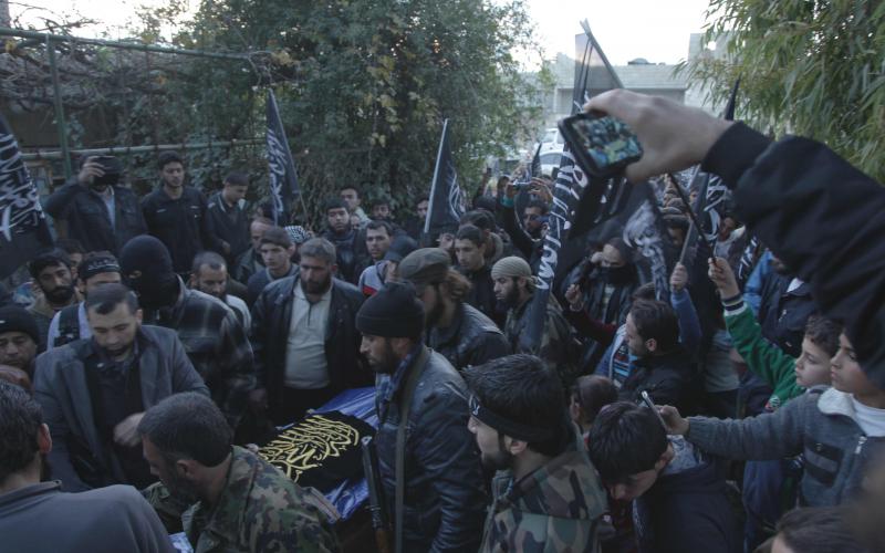 صور.. جنازة الشهيد "الصقر" في ادلب