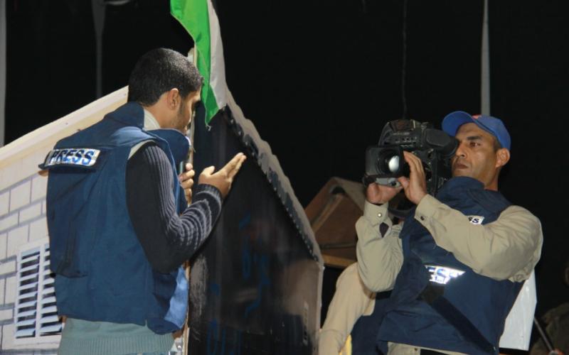 بالصور.."عيون الحقيقة" بيوم الوفاء للصحفي الفلسطيني