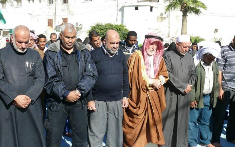 بالصور: مساجد دير البلح تقيم صلاة استسقاء