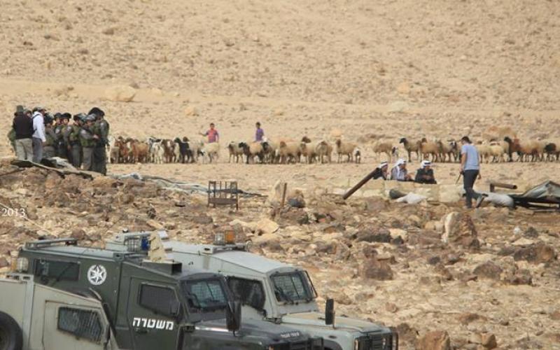 بالصور:الاحتلال يهدم منزلين بالأغوار