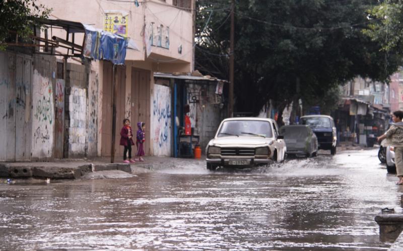 صور: غزة تحت المطر "حياة لا تتوقف"