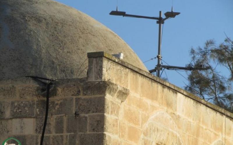 صور: الاحتلال ينصب كاميرات مراقبة بالأقصى