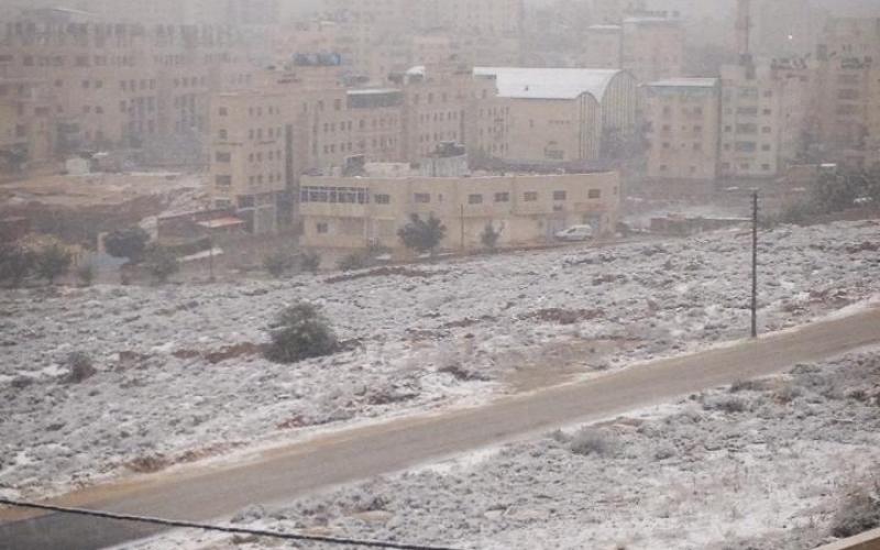 صور: القدس والضفة تكتسي بالأبيض