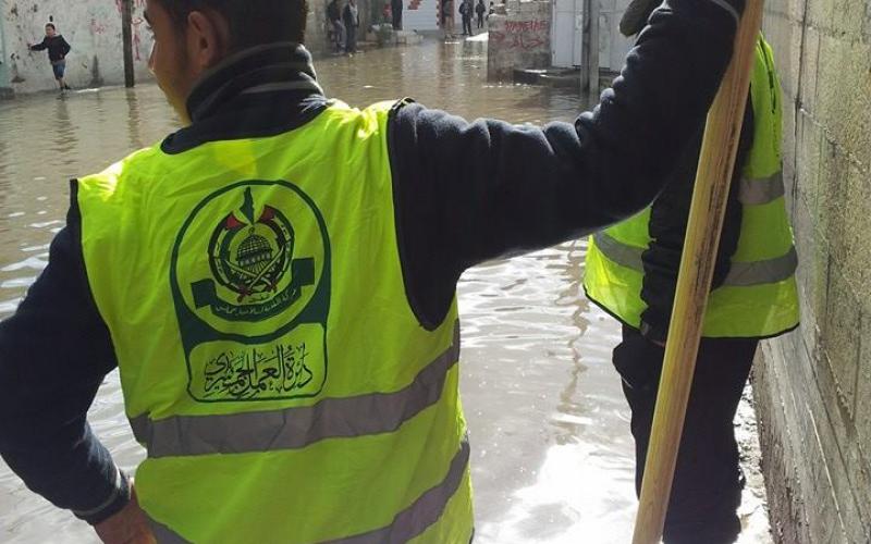 صور: أشبال الجماهيري يساعدون متضرري المنخفض