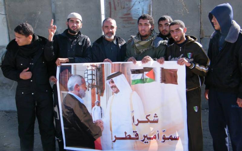 صور: وقفة شكر لأمير قطر مع دخول الوقود
