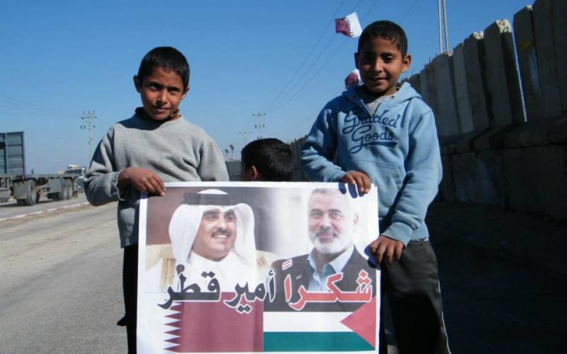 صور: وقفة شكر لأمير قطر مع دخول الوقود