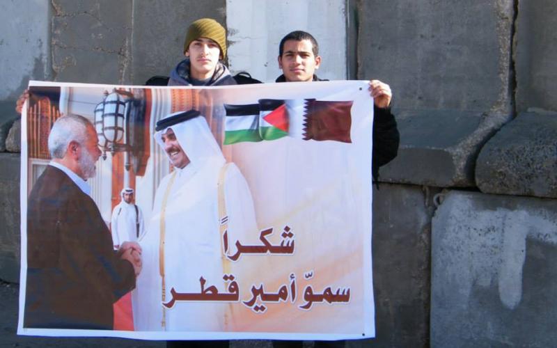 صور: وقفة شكر لأمير قطر مع دخول الوقود