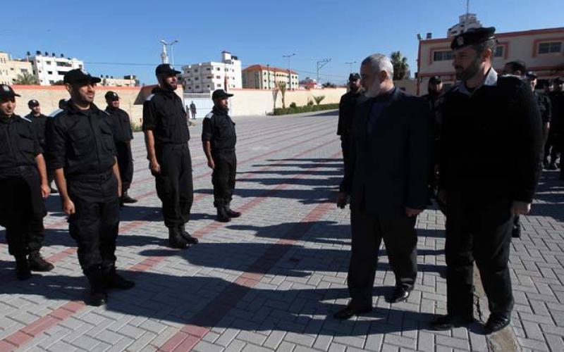 صور: هنية يقوم بزيارة مفاجئة لكلية التدريب