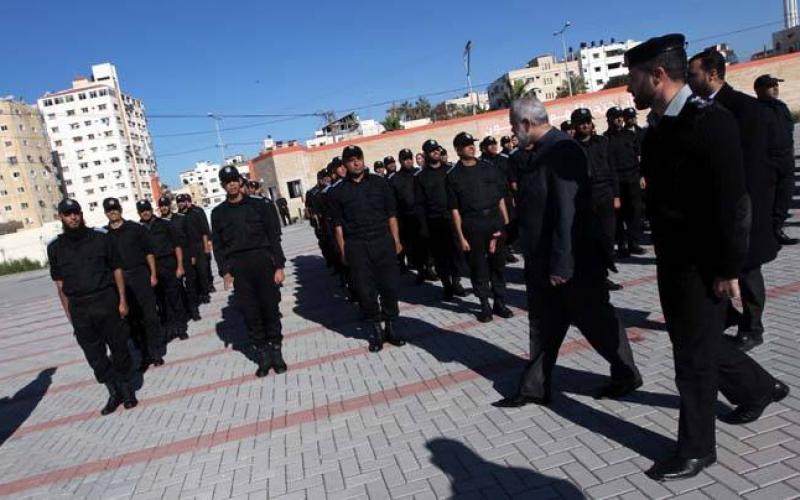 صور: هنية يقوم بزيارة مفاجئة لكلية التدريب